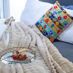 Quiet & Cosy In Claremont Apartment